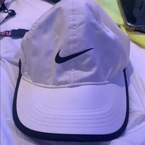 white nike hat